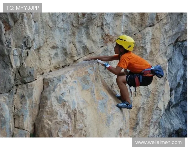 成都攀岩队的阵地战体系与攀岩战术的深度解析与实践探索 成都攀岩队的阵地战体系与攀岩战术的深度解析与实践探索