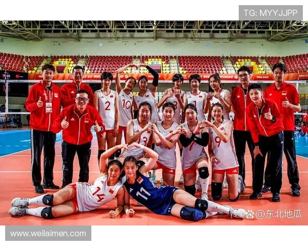 重庆排球队在奥运会上的耐力表现值得称赞展现了团队精神与拼搏精神的完美结合