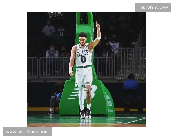 杰森塔图姆如何在NBA赛场上崭露头角成为篮球新星的背后故事 杰森塔图姆如何在NBA赛场上崭露头角成为篮球新星的背后故事