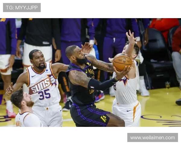 湖人对阵鹈鹕精彩全场回放重温比赛瞬间与精彩时刻分析