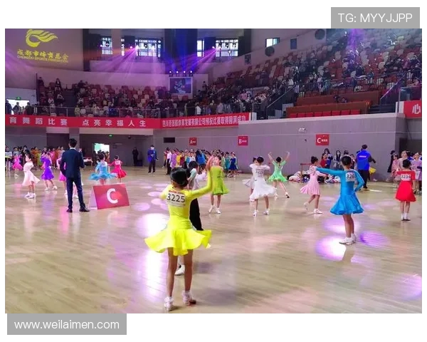 全国街舞大赛点评：成都飞盘队展现速度与激情的完美结合